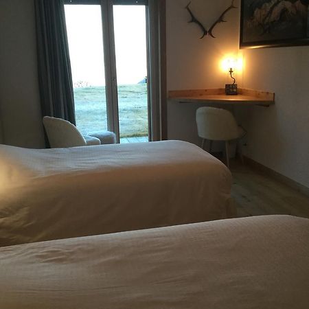 Saint-André-dʼEmbrun 레 샴브레 도렐 B&B 외부 사진