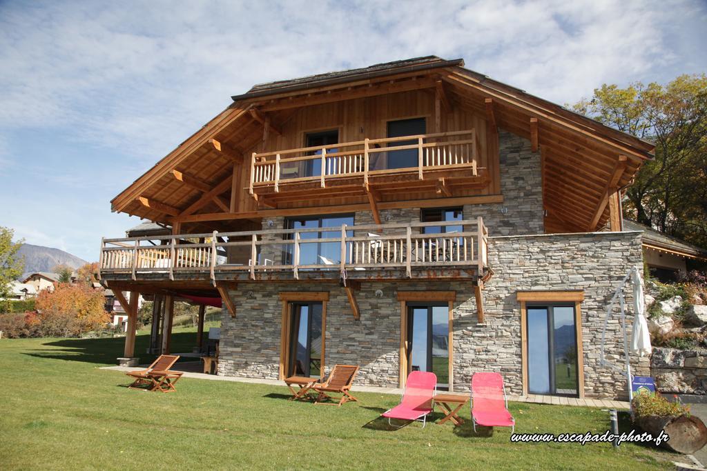Saint-André-dʼEmbrun 레 샴브레 도렐 B&B 외부 사진