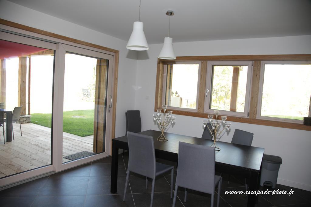 Saint-André-dʼEmbrun 레 샴브레 도렐 B&B 외부 사진