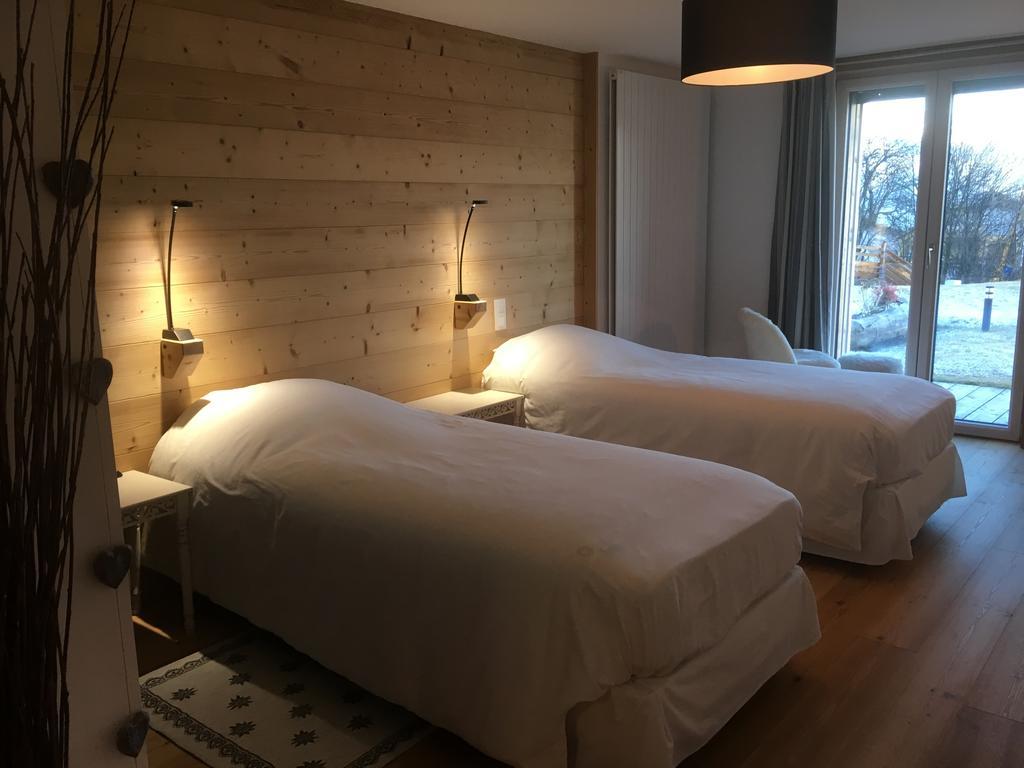Saint-André-dʼEmbrun 레 샴브레 도렐 B&B 외부 사진