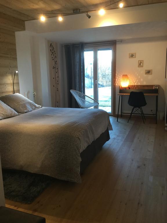 Saint-André-dʼEmbrun 레 샴브레 도렐 B&B 외부 사진